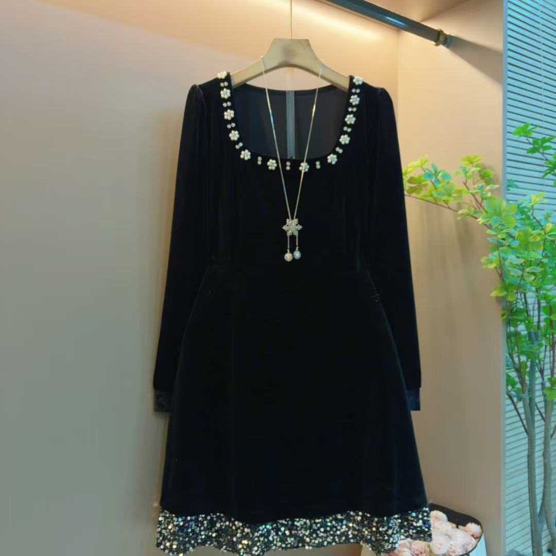 新款重工领轻奢法式方领拼接显瘦气质长袖连衣裙（衣长83左右）