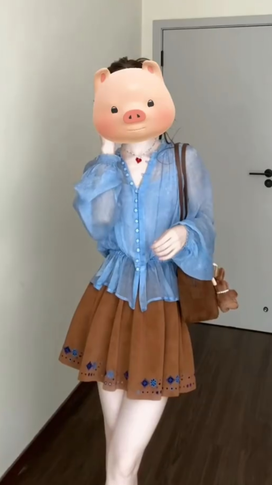 2025夏季韩系温柔风蓝色防晒衬衫上衣女搭配复古绣花半身短裙套装