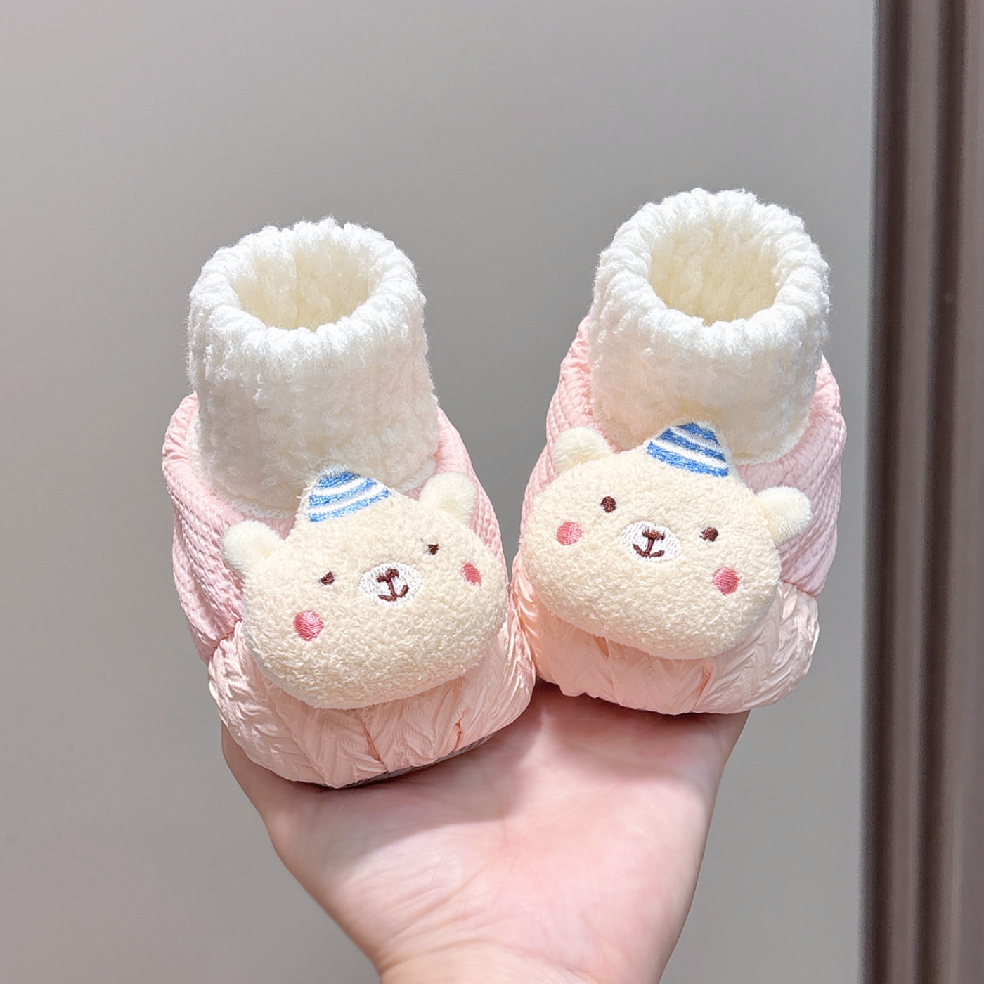 秋冬季袜鞋卡通动漫女婴儿鞋春秋软底魔术贴男婴幼儿鞋子6-12个月