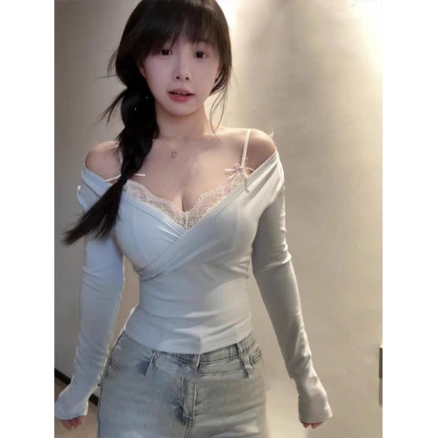 拼接蕾丝蓝色交叉v领长袖t恤女装春季纯欲露肩ins甜辣打底衫上衣