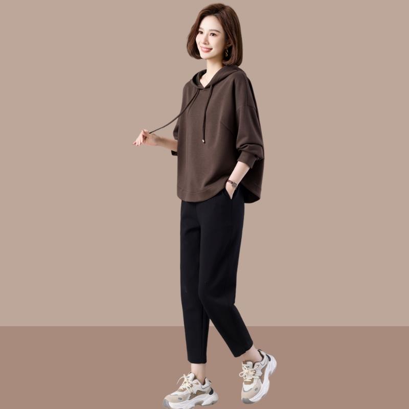 中年妈妈洋气减龄今年流行的女装套装2025春秋季卫衣外套休闲裤子