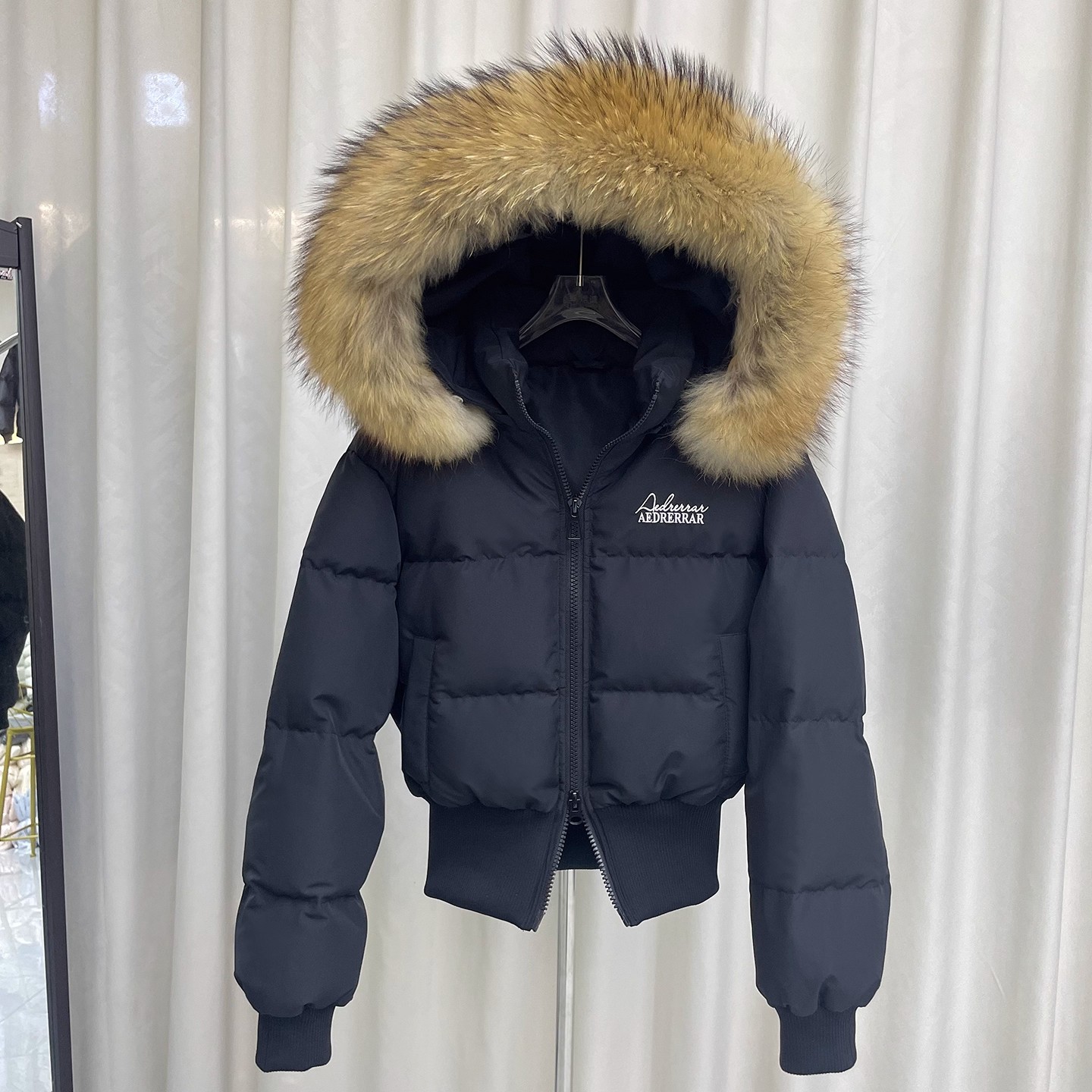 【红薯专属】大毛领收腰羽绒服女短款2025冬季新款面包服白鸭绒外套