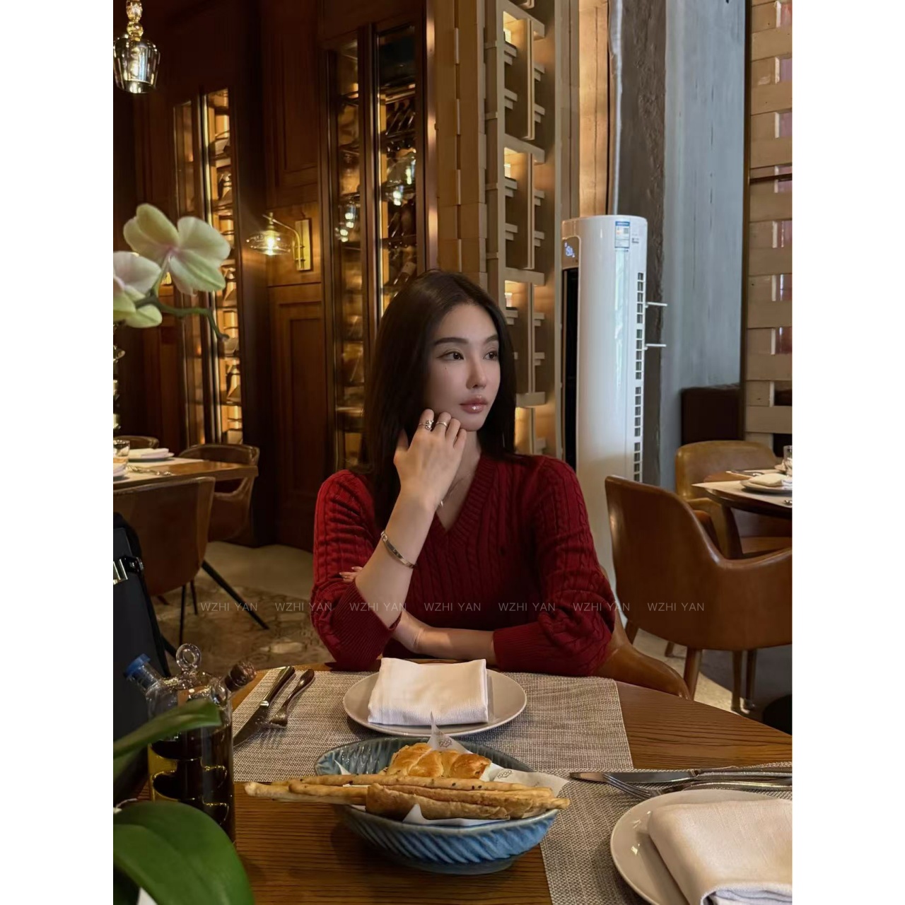 【拉夫美学】“Y毛衫”老钱设计感麻花纹V领慵懒长袖套头毛衣22082