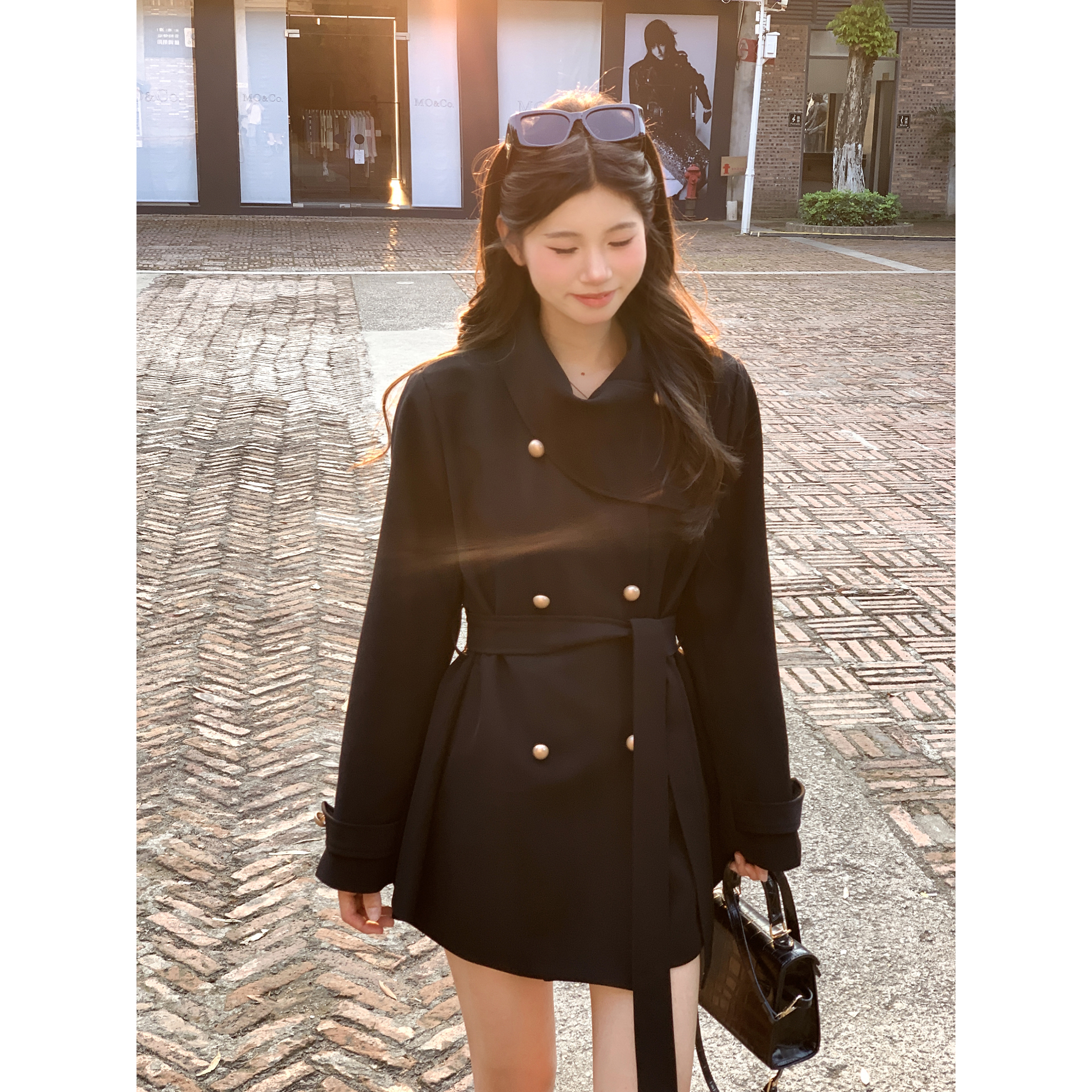 名媛风网红爆款显瘦围脖设计黑色风衣外套女装大衣秋季