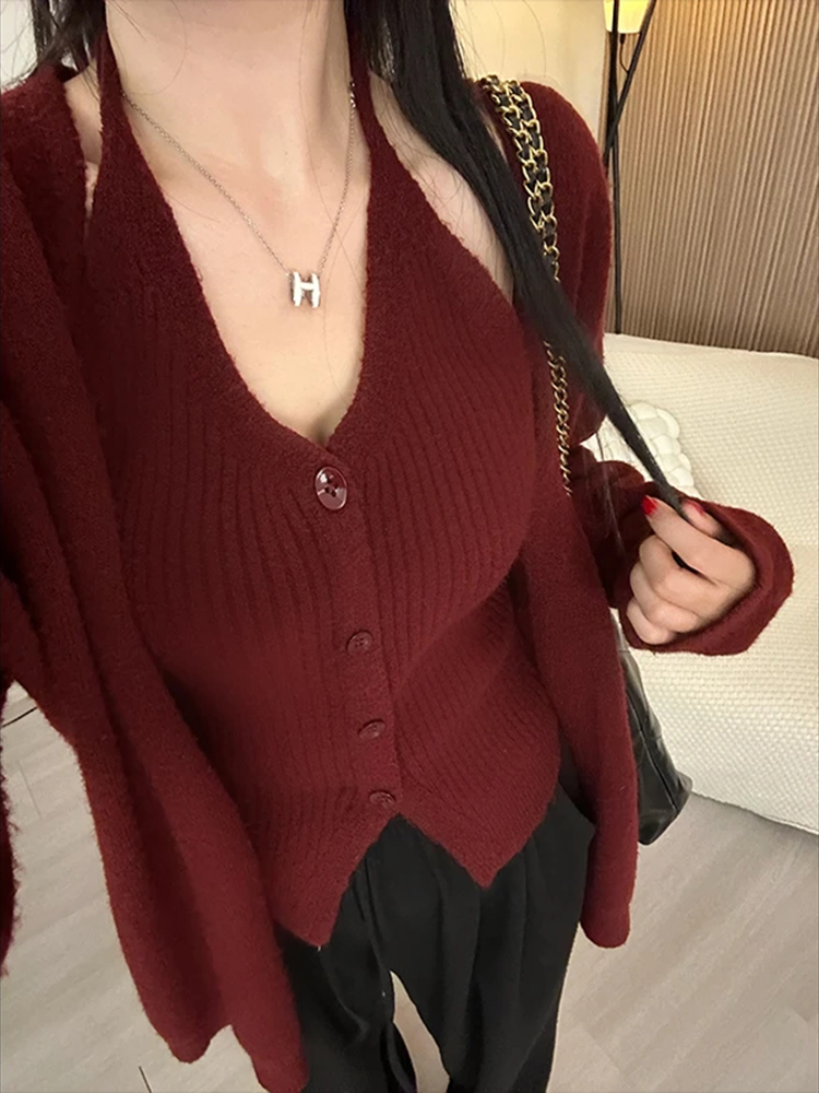 女人味气质挂脖内搭针织开衫显瘦两件套