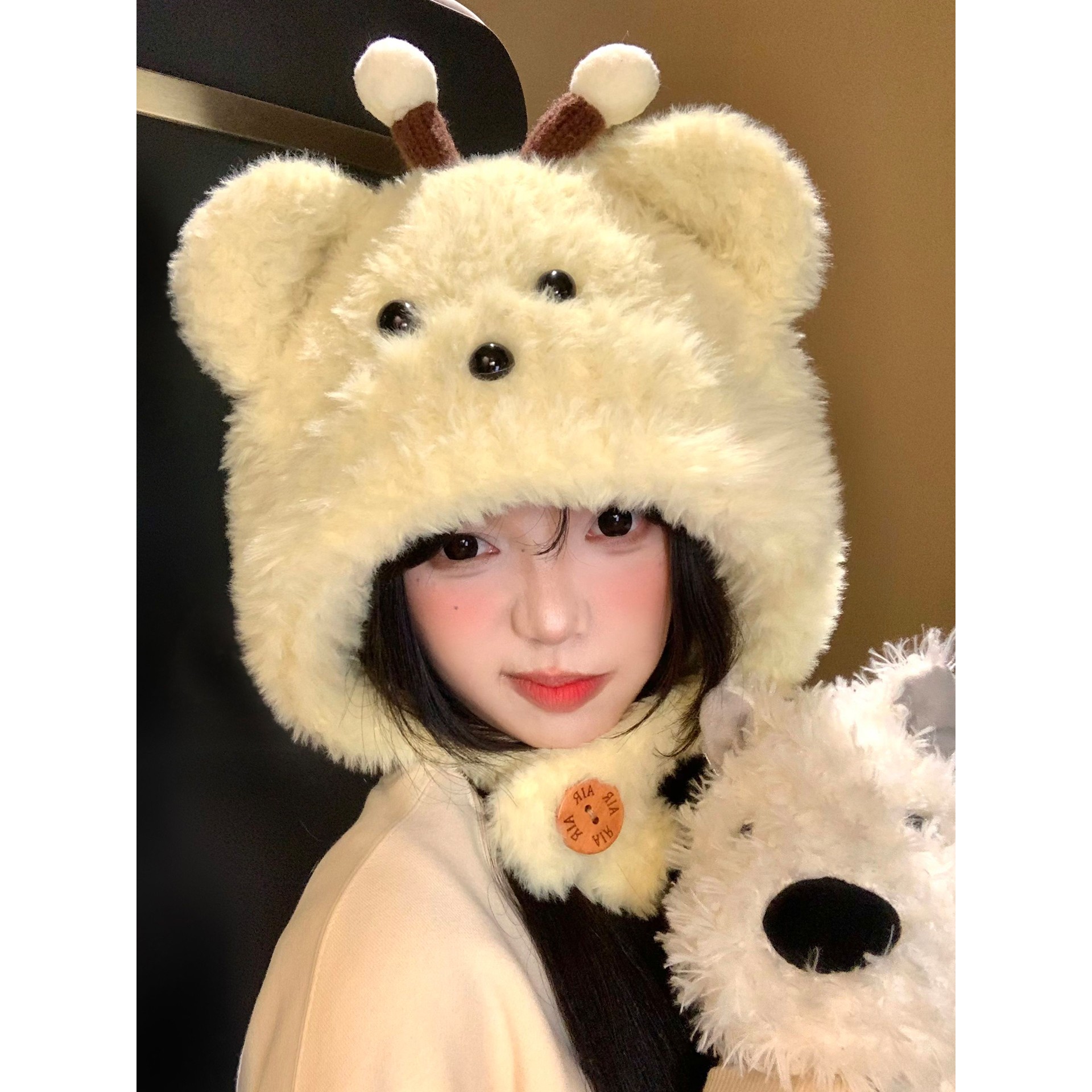 可爱蜜蜂小熊毛绒针织帽女秋冬季显脸小加厚保暖防寒护耳雷锋帽子