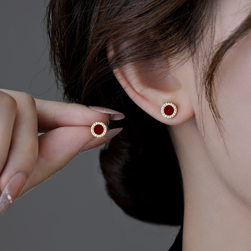 铜合金耳饰 复古酒红色圆形耳钉女秋冬高级感新年耳环小巧耳饰潮