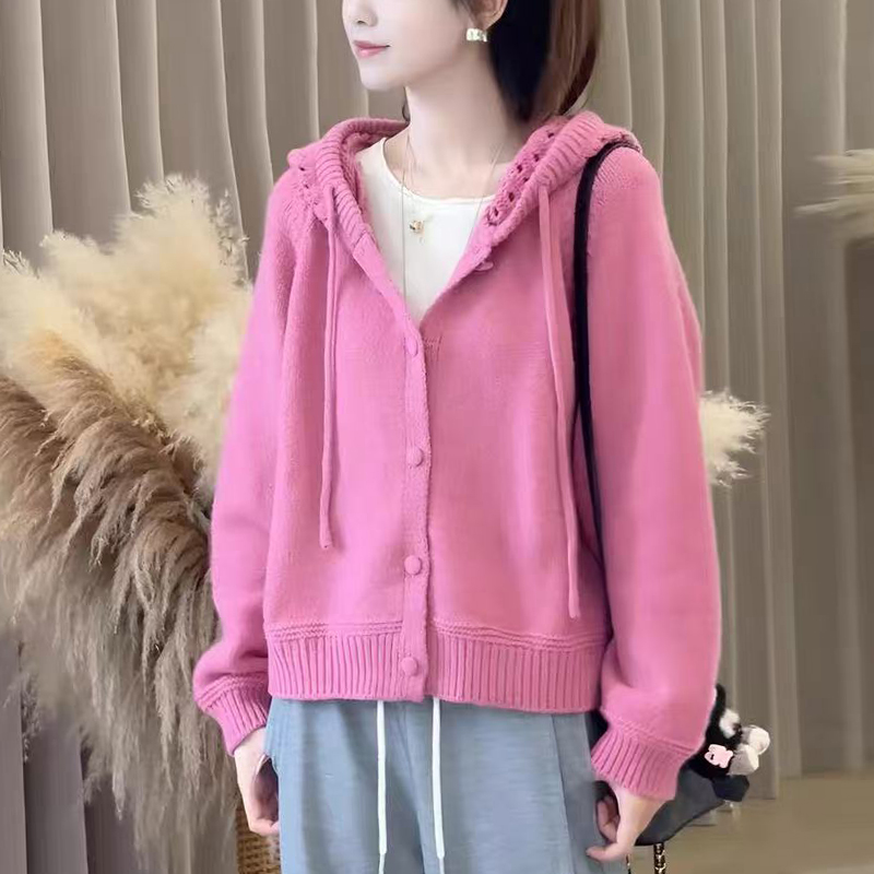 秋冬连帽纽扣粉色开衫毛衣女2025新款爆款洋气减龄长袖针织外套女