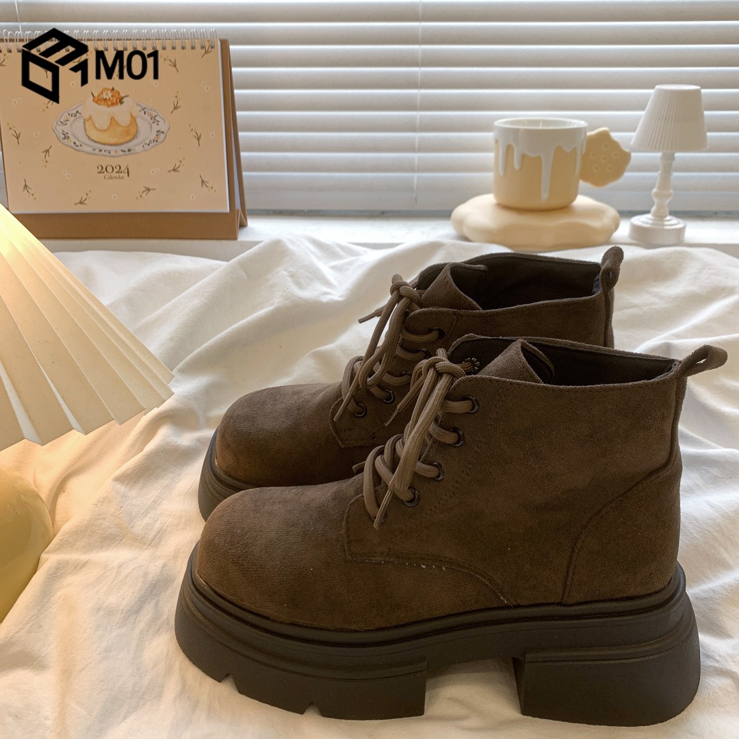 M01秋季新款美拉德棕色英伦风复古百搭短靴女厚底增高绒面马丁靴