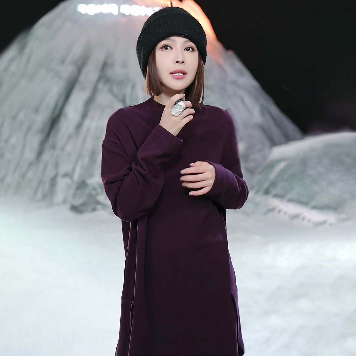 溶溶【云柔肤感】RONGRONG 莱赛尔混纺圆领慵懒风长袖T恤2502K607