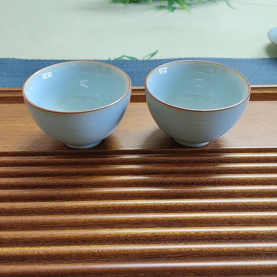 买一送一，65毫升的暖心单杯，全品，配壶都好看，开片可养金丝