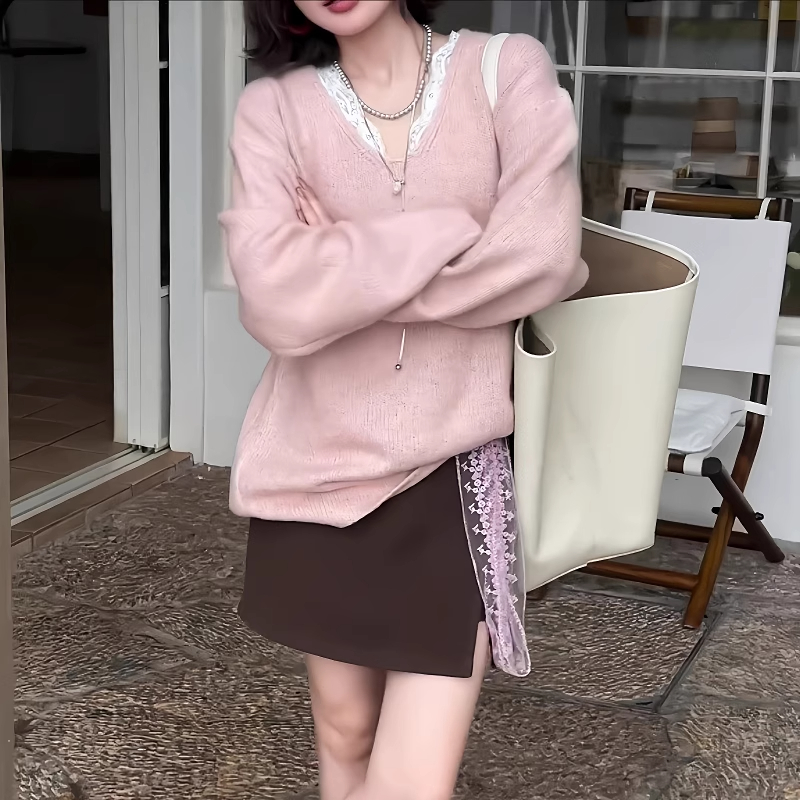 韩系软糯v领蕾丝边拼接长袖针织衫毛衣女秋季新款高级感套头上衣