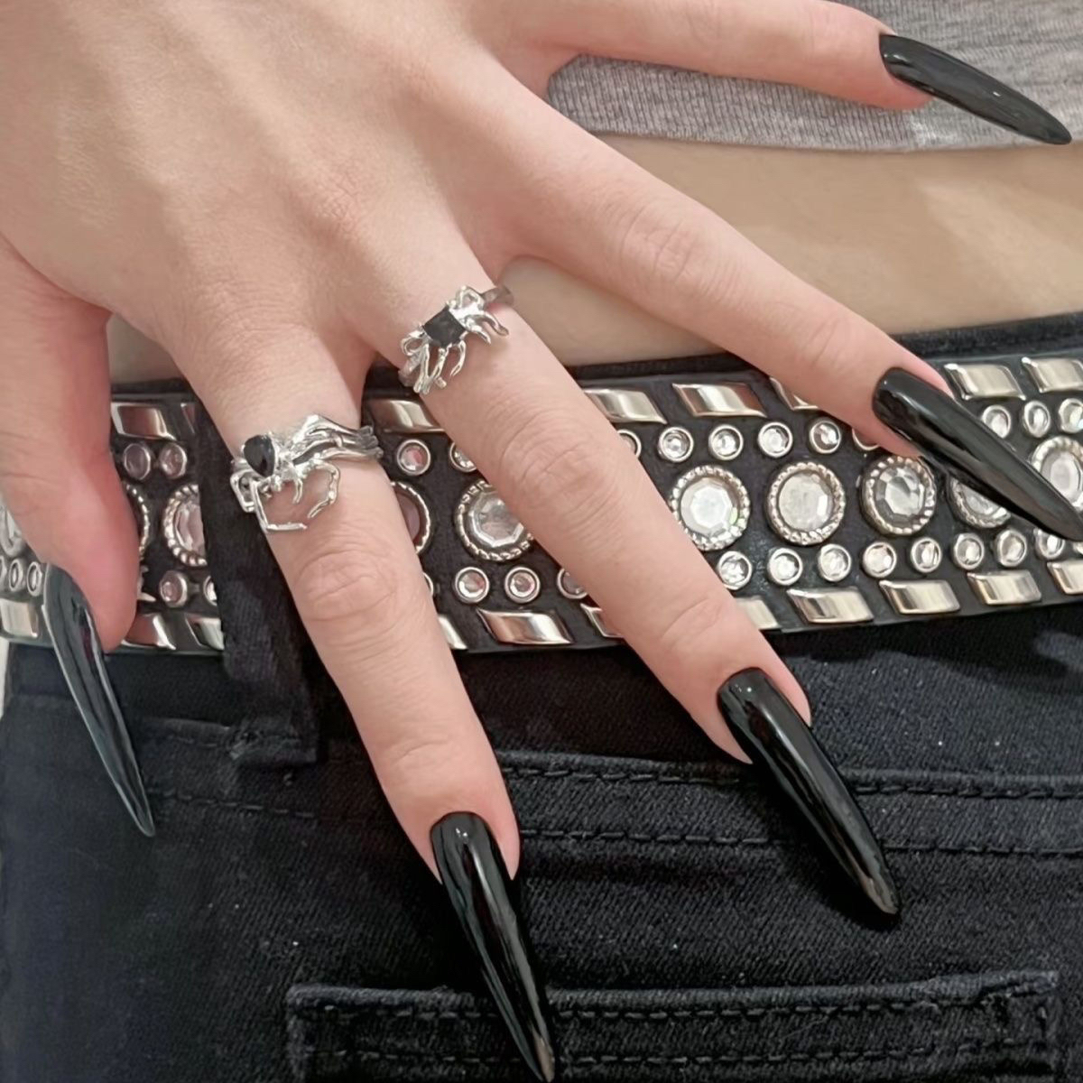 ins卡戴珊欧美超长尖甲黑色模特道具美甲穿戴甲5.0厘米拆卸穿戴甲