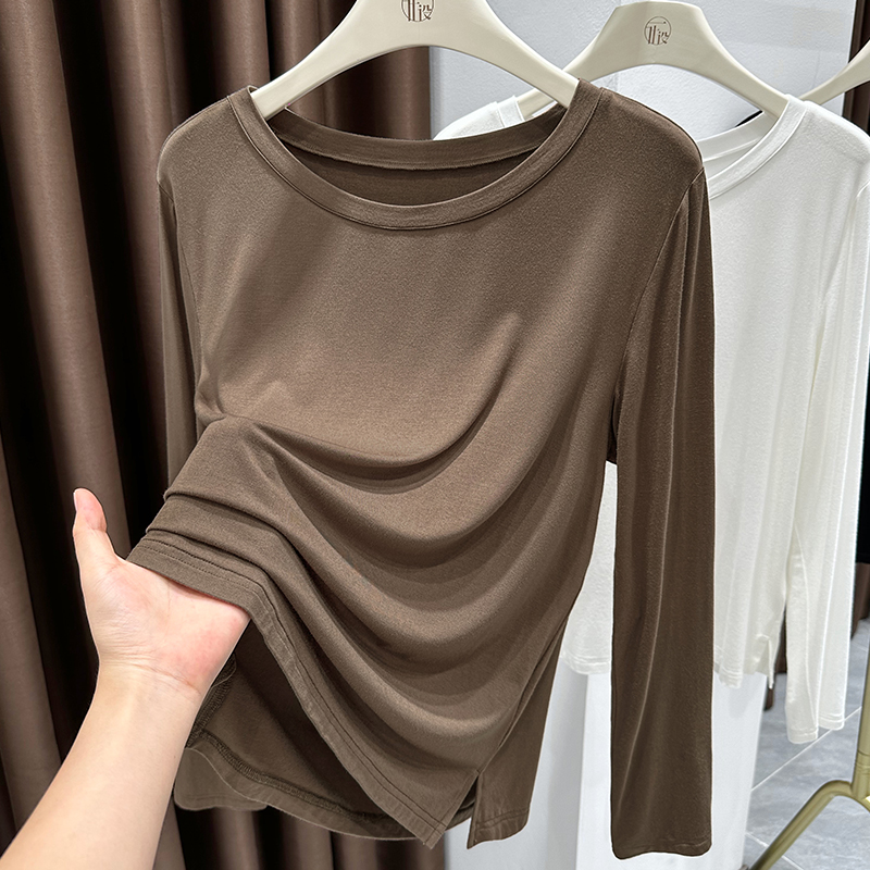 咖色圆领长袖T恤小衫下摆侧边开叉设计透气上衣女休闲针织打底衫