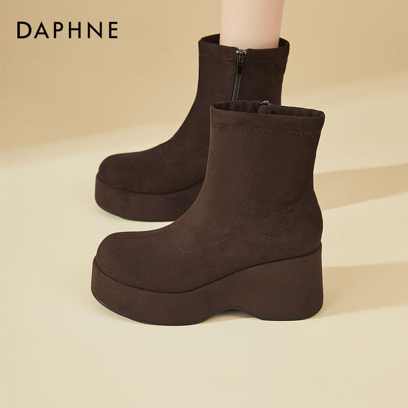 达芙妮厚底时装靴女气质百搭增高2025秋季新款短筒时尚休闲瘦瘦靴
