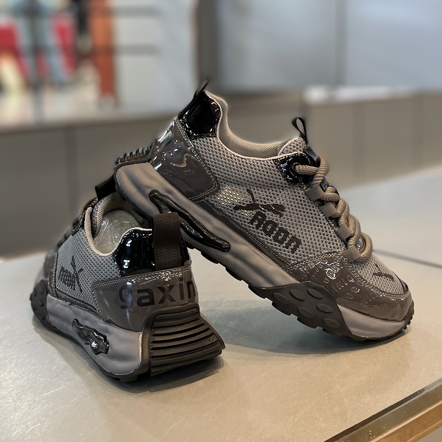 巴黎『设计风』新品好物~力荐！时尚运动百搭潮流透气舒适休闲板鞋男