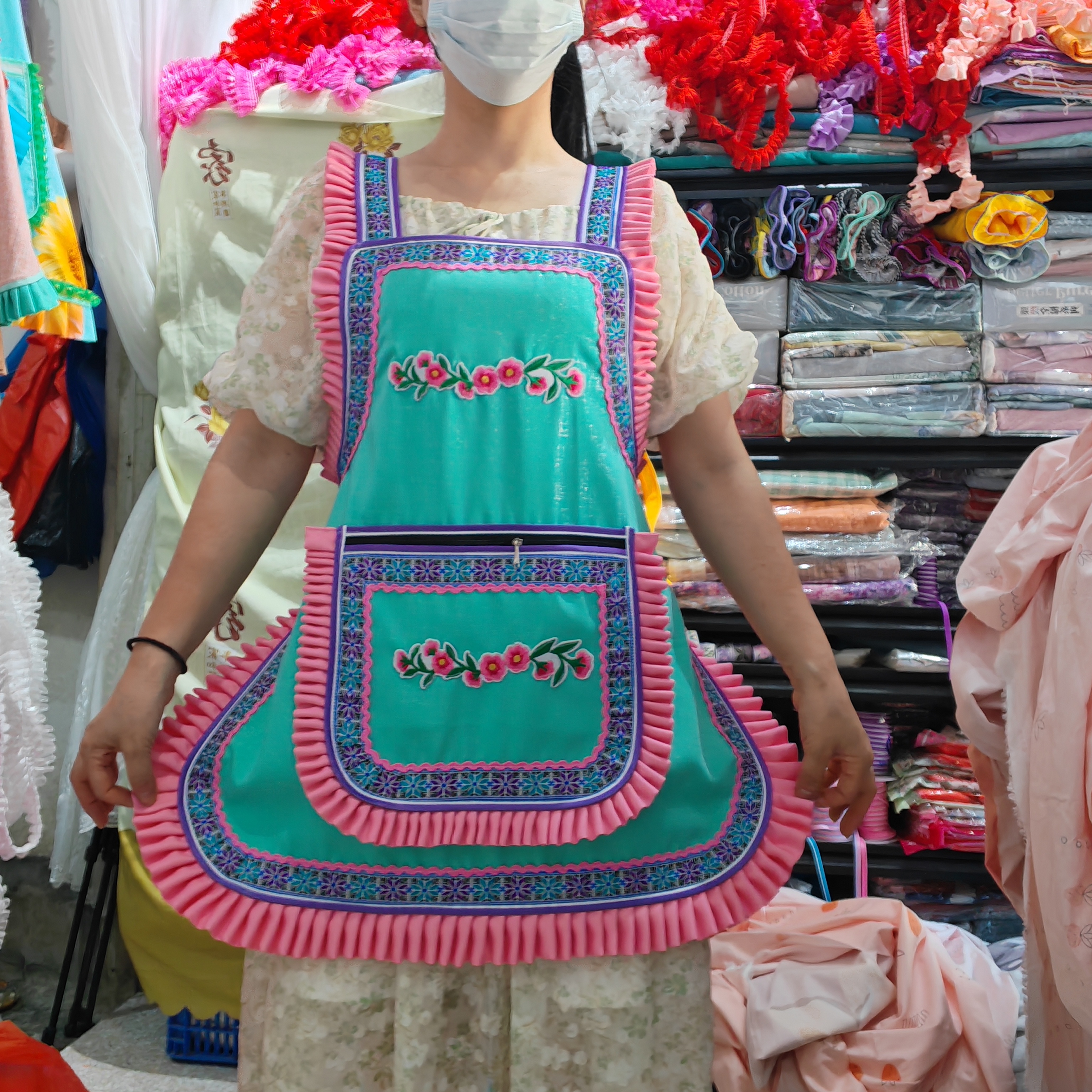 贵州新款民族风围裙厨房专用时尚可爱防尘防污工作服自产自销