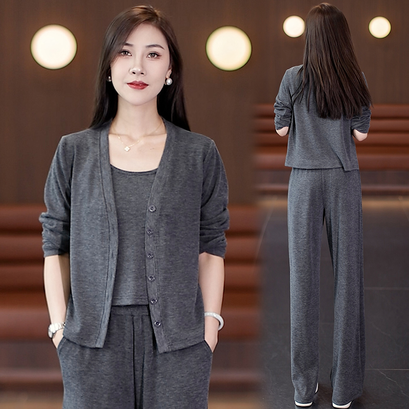 时尚休闲套装女2025秋季新款韩版洋气显瘦短款开衫阔腿裤三件套潮