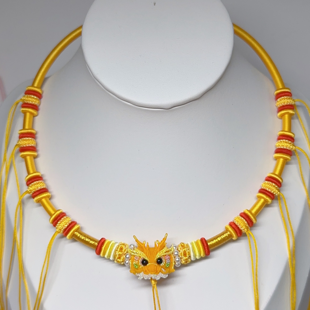 纯手工编绳生肖龙宝宝项圈搭配生肖龙造型