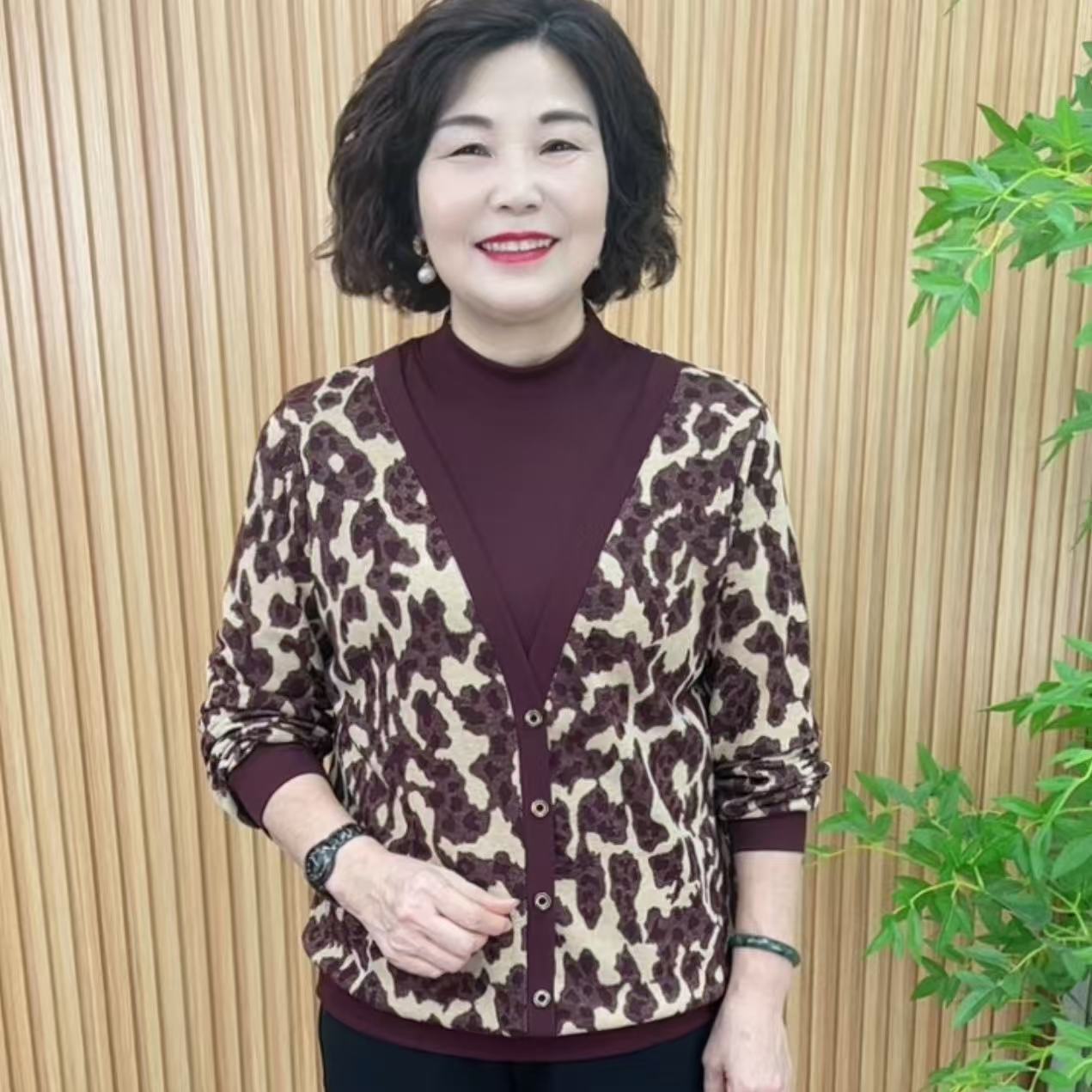 圆领常规款厚款休闲风中老年女装显瘦针织网红豹纹V6632