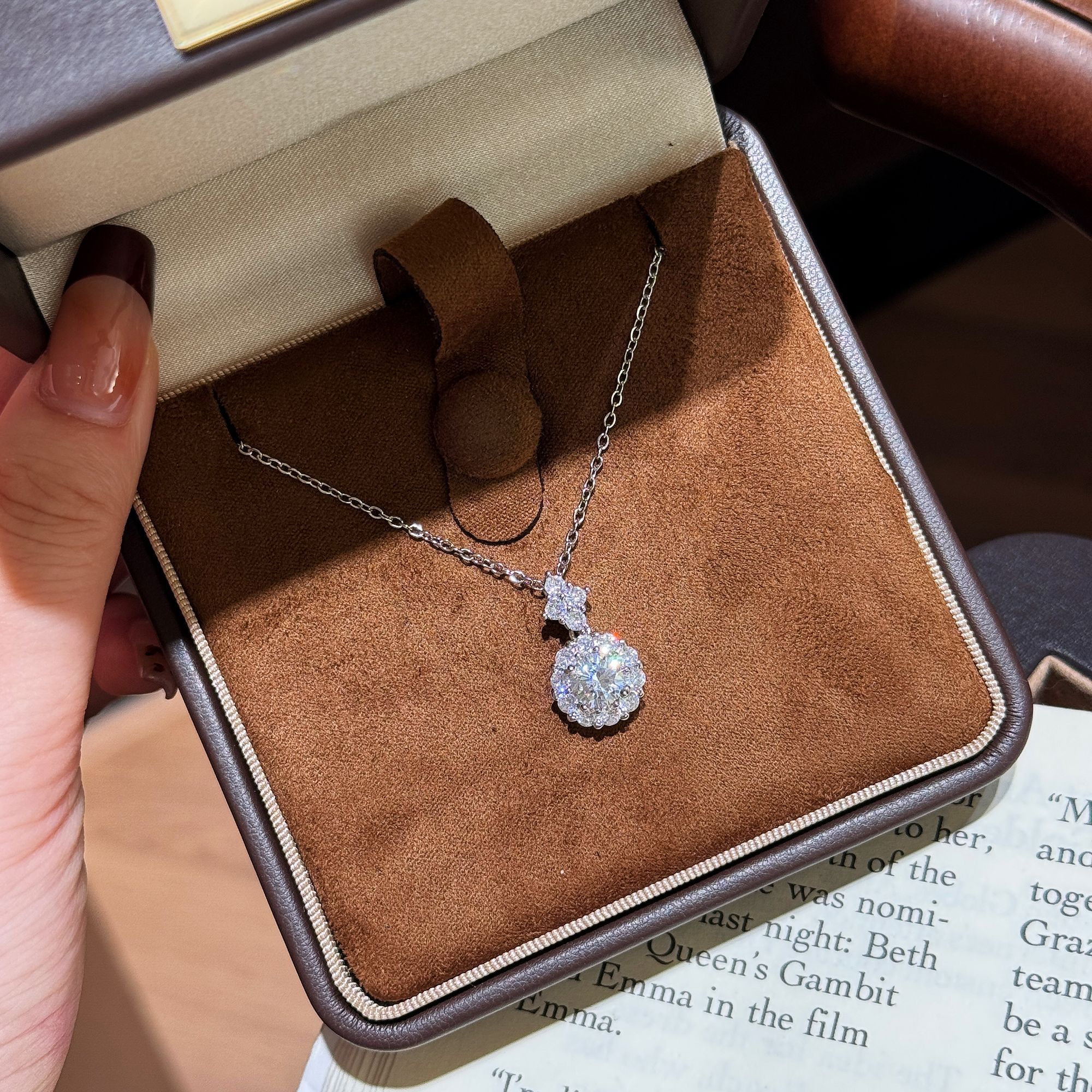 柯柒 钛钢项链 一世繁花满钻项链轻奢时尚气质小众设计甜美锁骨链