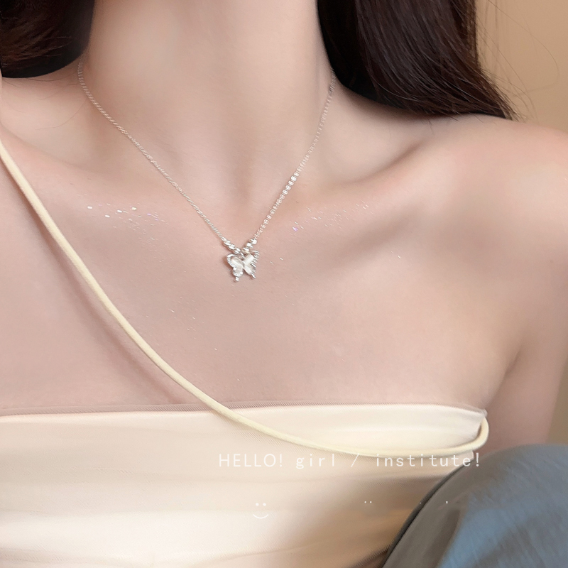 铜合金项链 蝴蝶项链女2025新款轻奢小众高级感极细锁骨链配饰品