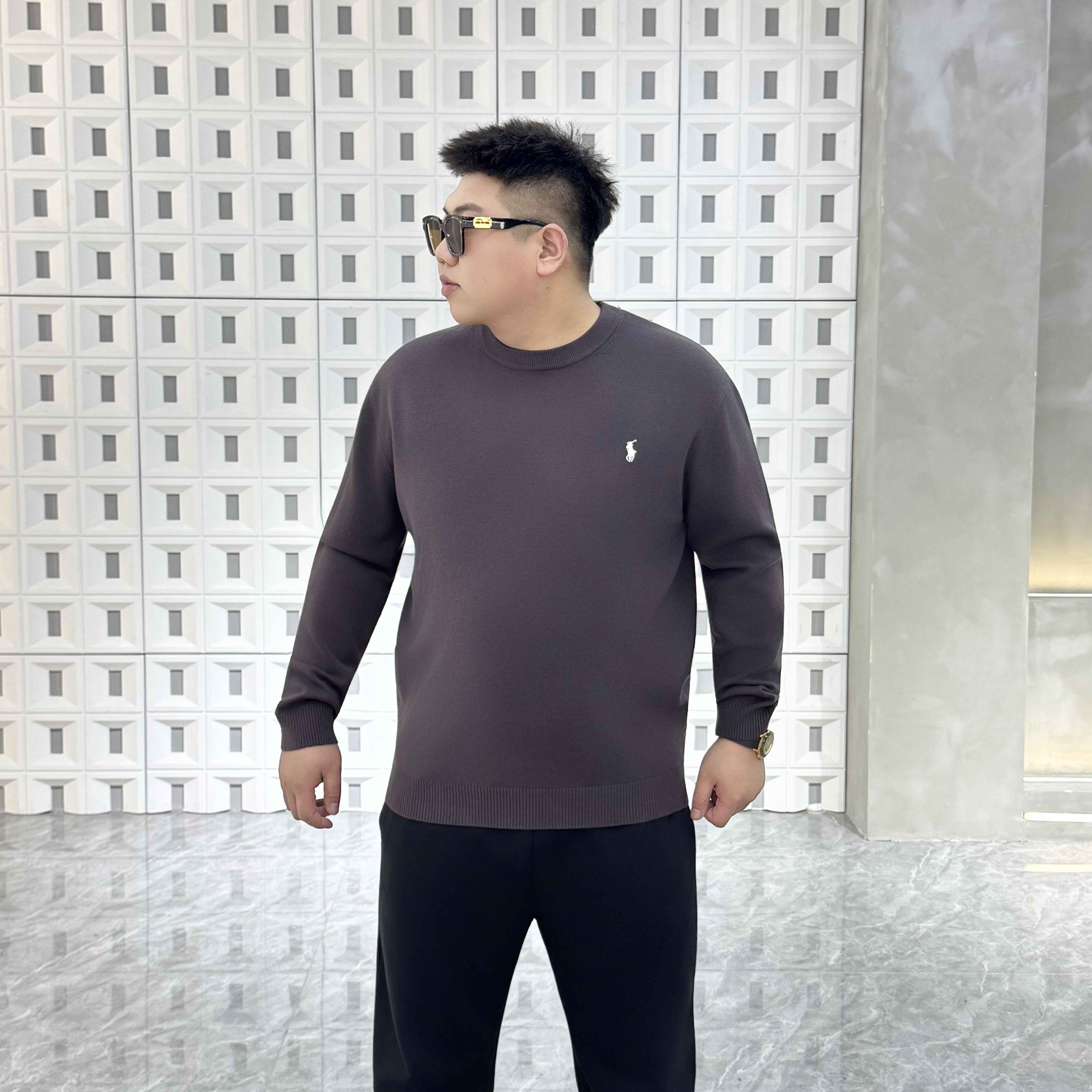 大码男装 冬季简约 百搭净版 胸标针织毛衫8987