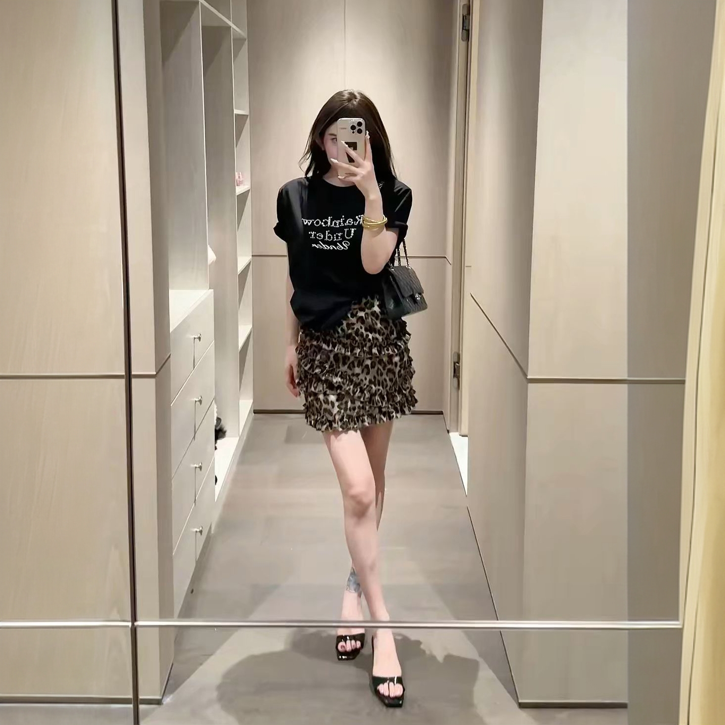 高级感套装夏女2025新款爆款字母印花T恤荷叶边豹纹半身裙两件套