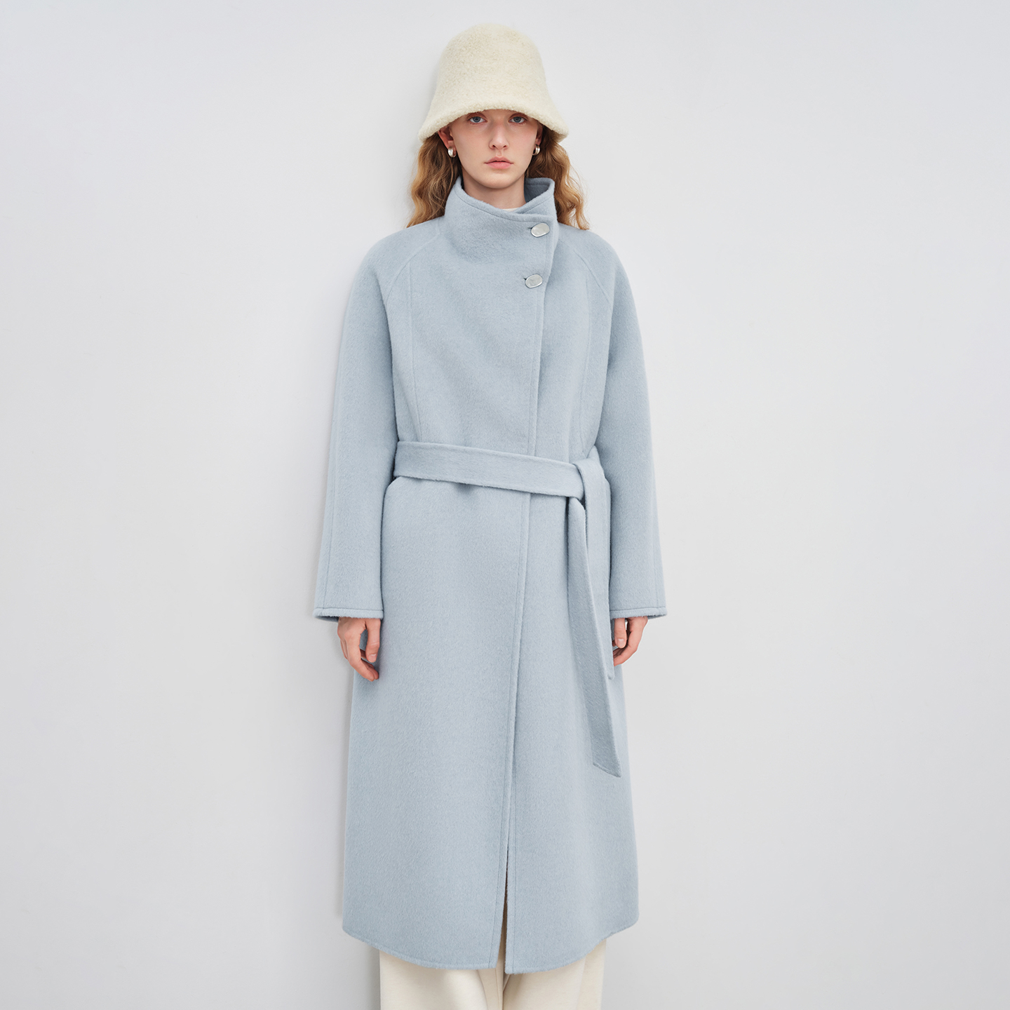 自巧巧制STUDIO 小个子绵羊毛蓝色立领两粒扣大衣25ZQ94119