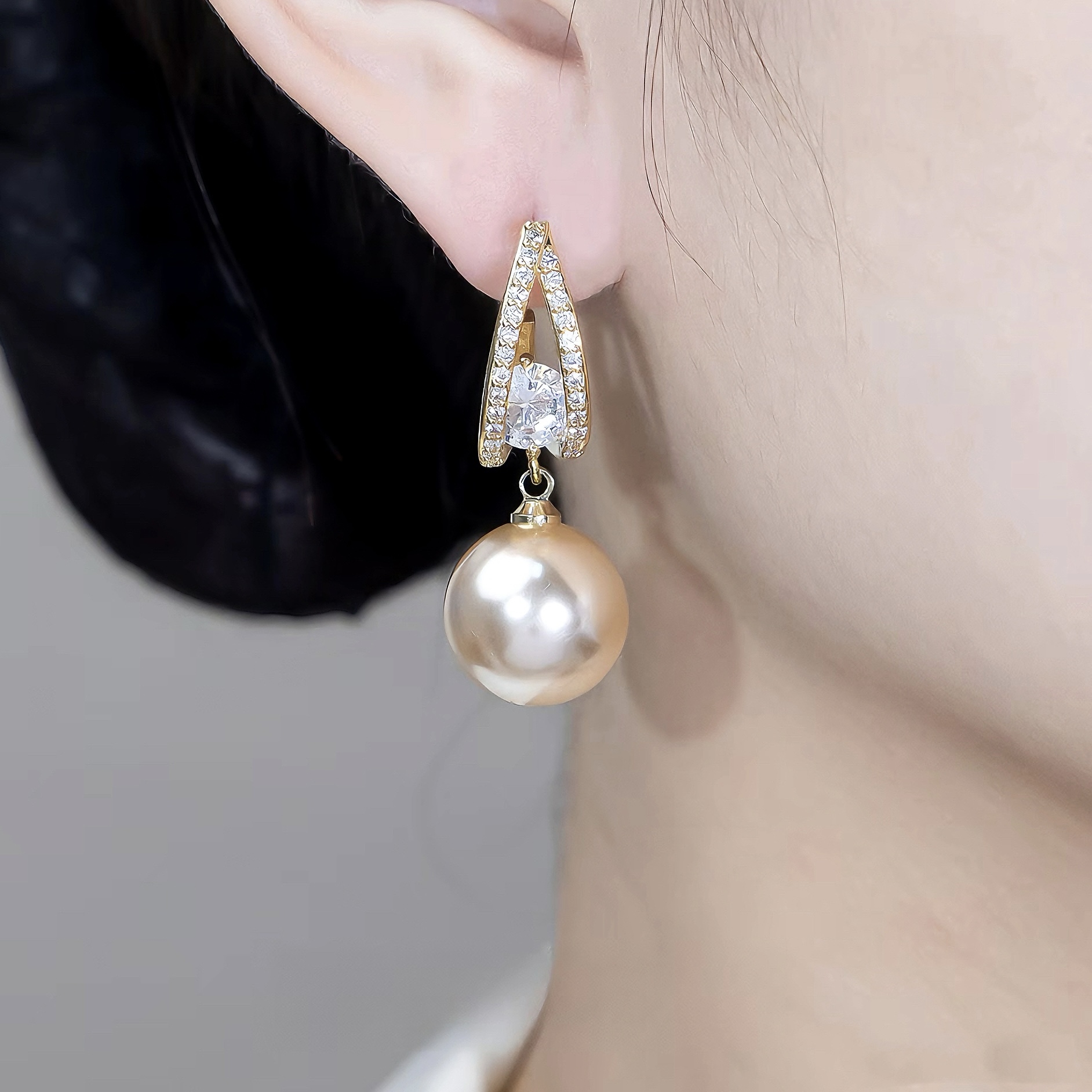 合金仿珍珠耳饰 轻奢气质香槟色耳环时尚百搭小众设计高级感耳钉