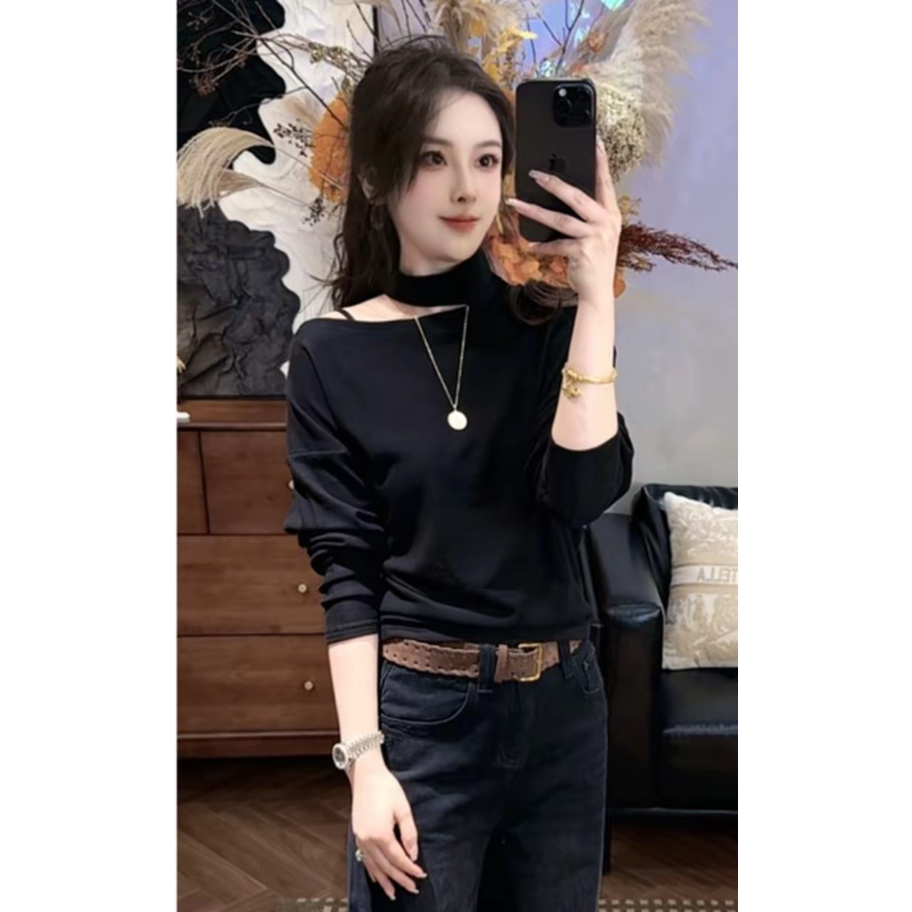 韩系时尚减龄挂脖露肩长袖T恤女秋冬新款纯欲风修身显瘦打底上衣