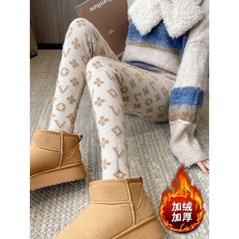 字母水貂绒小脚打底裤女秋冬加厚加绒外穿保暖高腰弹力紧身休闲裤