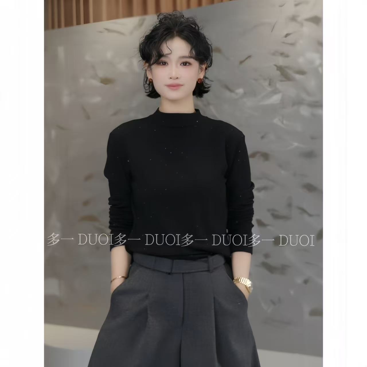 多一“星光打底”2025冬季烫钻圆领打底衫弹力加绒加厚百搭长袖T恤