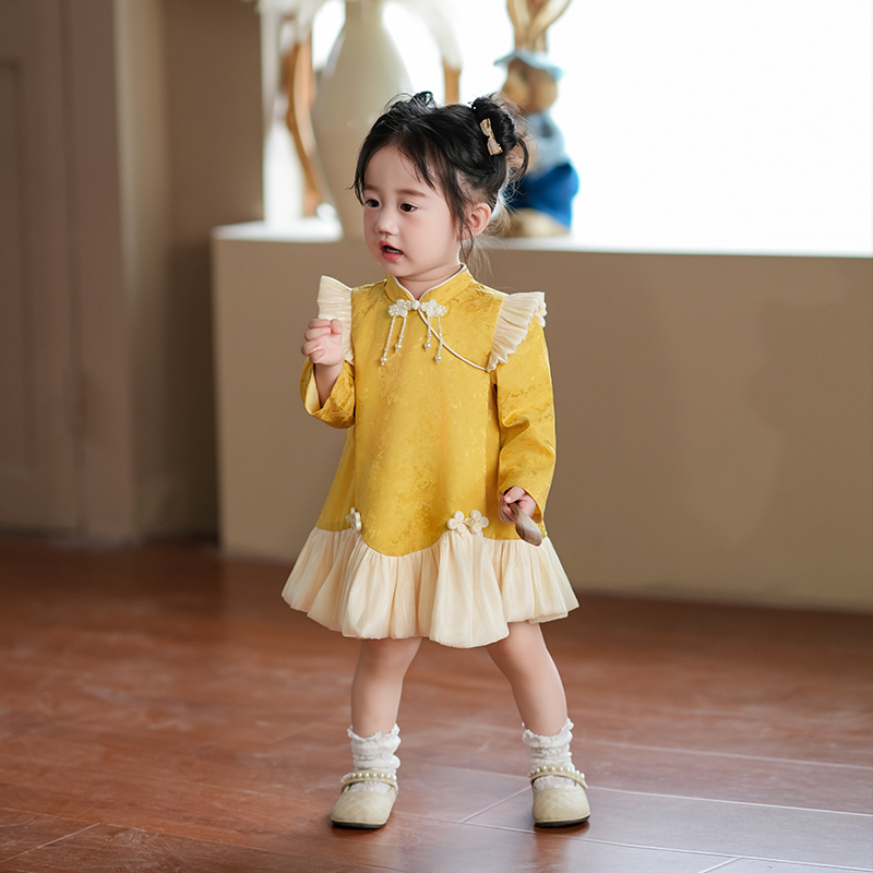 周岁女宝宝礼服秋冬2025千金风黄色新中式婴儿衣服儿童生日公主裙