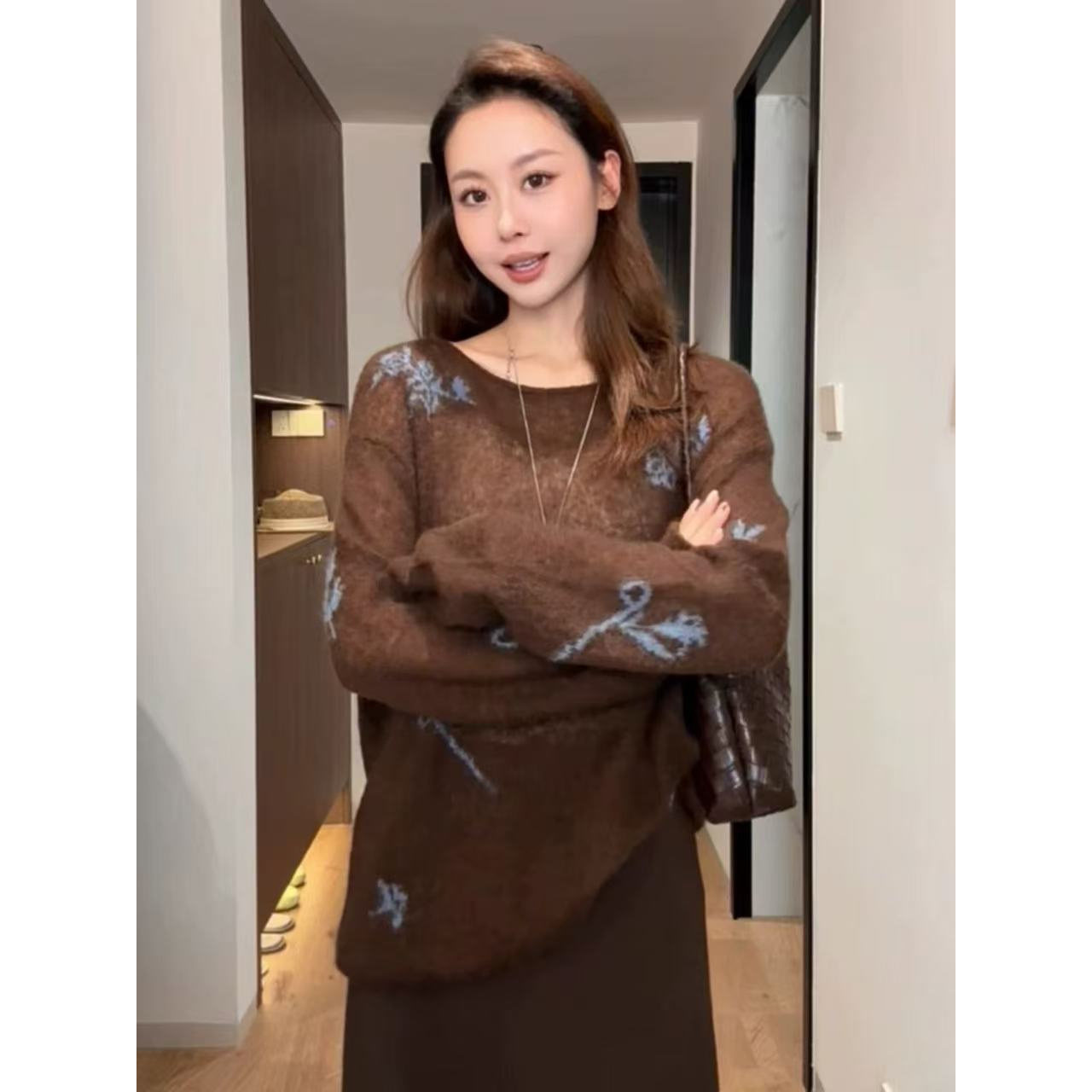 巨好看！上身绝美！早秋套头毛衣刺绣针织衫女时尚慵懒chic新款上衣