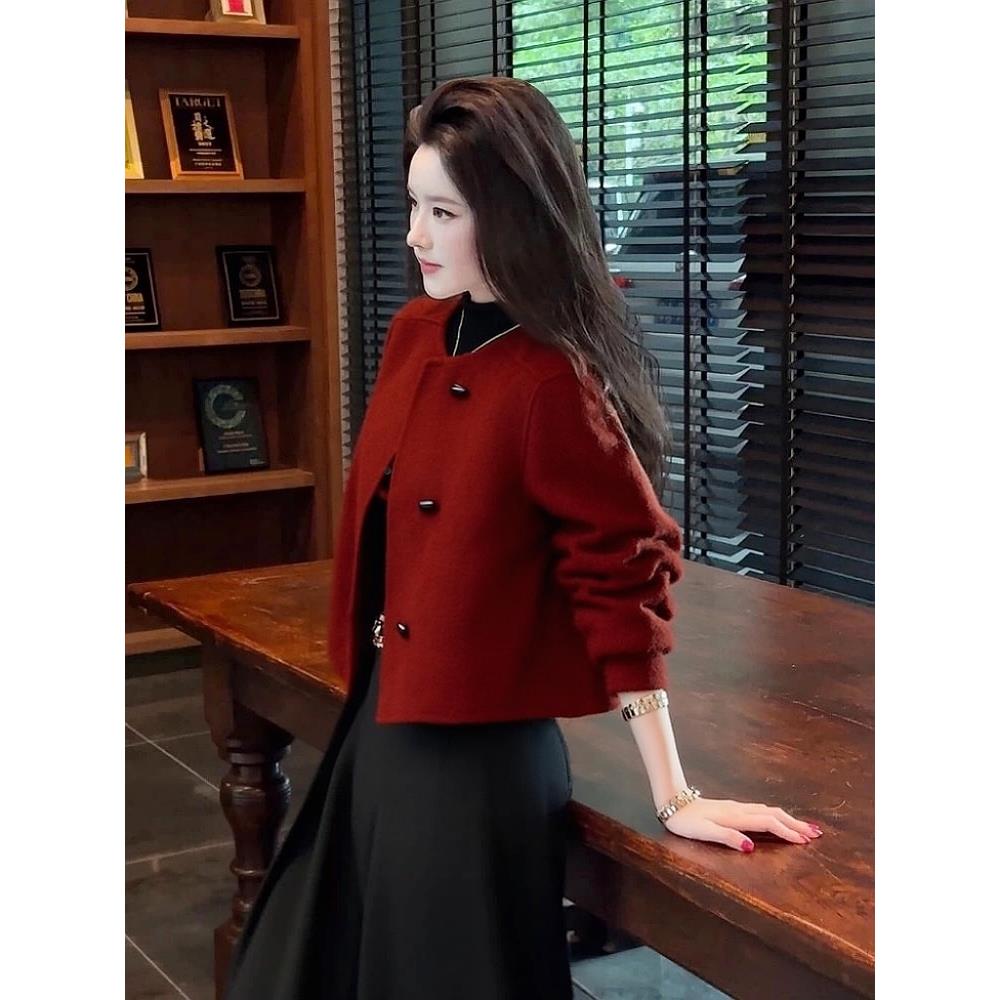 富家千金感小个子巨好看轻熟短款大衣新款气质酒红色毛呢外套女冬