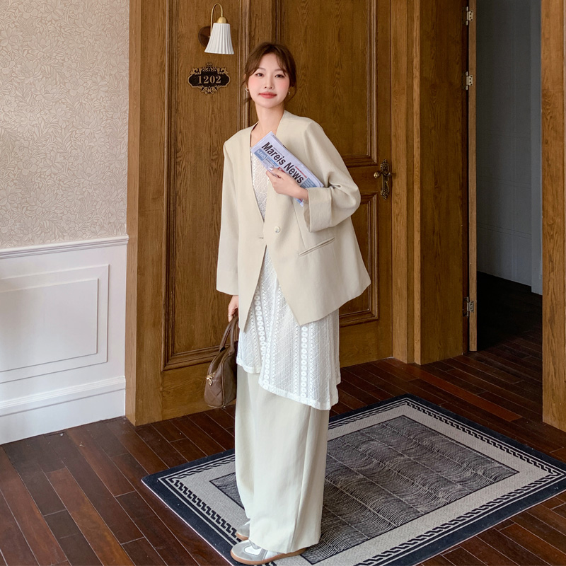 极简风西装套装裤女2025春夏新款西服阔腿裤镂空蕾丝罩衫裙三件套