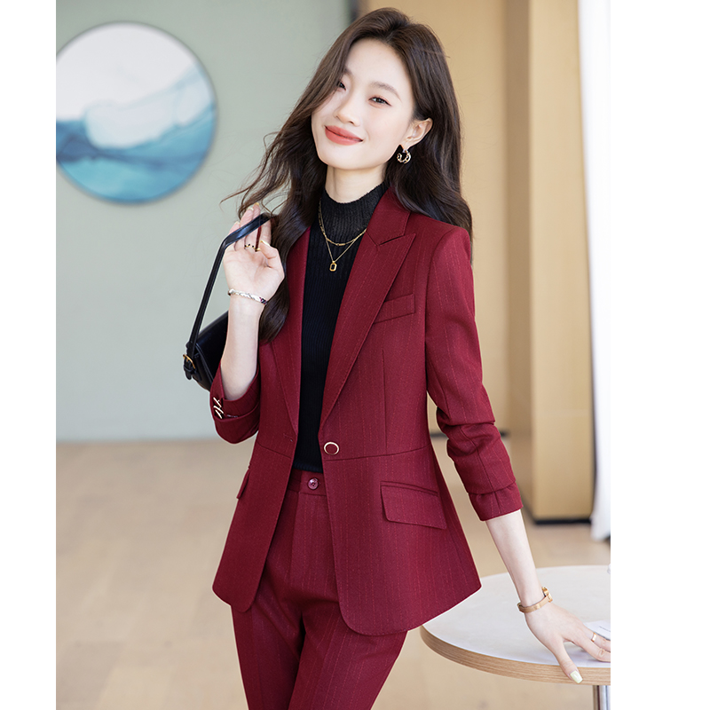 高级感条纹西装外套女秋新款西服微喇裤女装两件套职业装气质正装