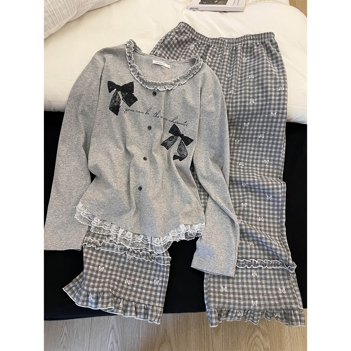 韩系甜美蕾丝花边拼接长袖睡衣女春秋新款灰色格子长裤家居服套装