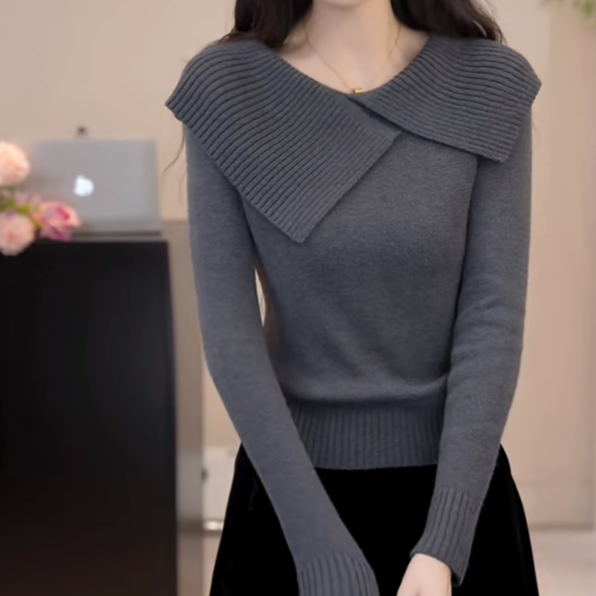 法式百搭气质大翻领针织衫女秋冬2025新款时尚灰色套头长袖毛衣