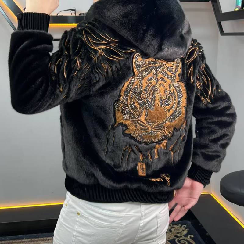 欧洲站冬季新款男士轻奢时尚加厚连帽款刺绣高品质外套