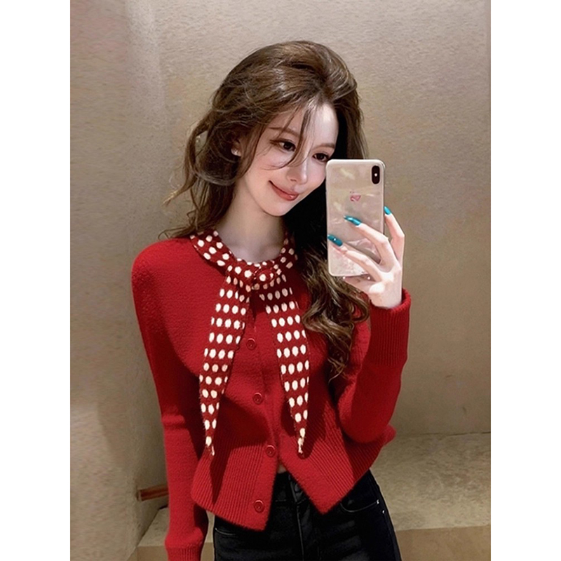 法式漂亮波点丝巾红色毛衣女独特掐腰短款秋冬圣诞新年针织衫上衣