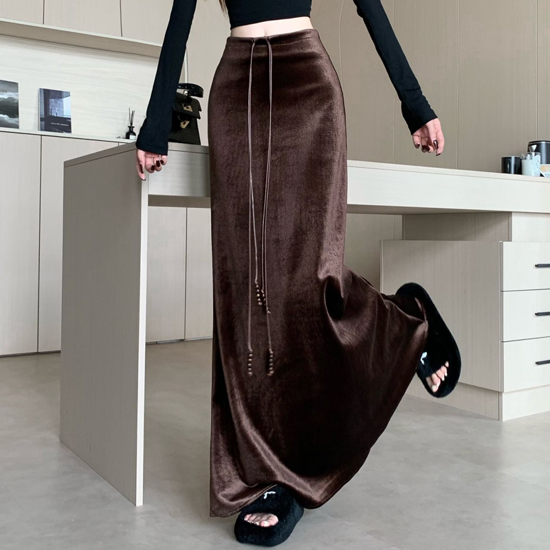 丝绒加厚垂坠感半身裙女秋冬设计感气质高腰显瘦a字休闲包臀长裙