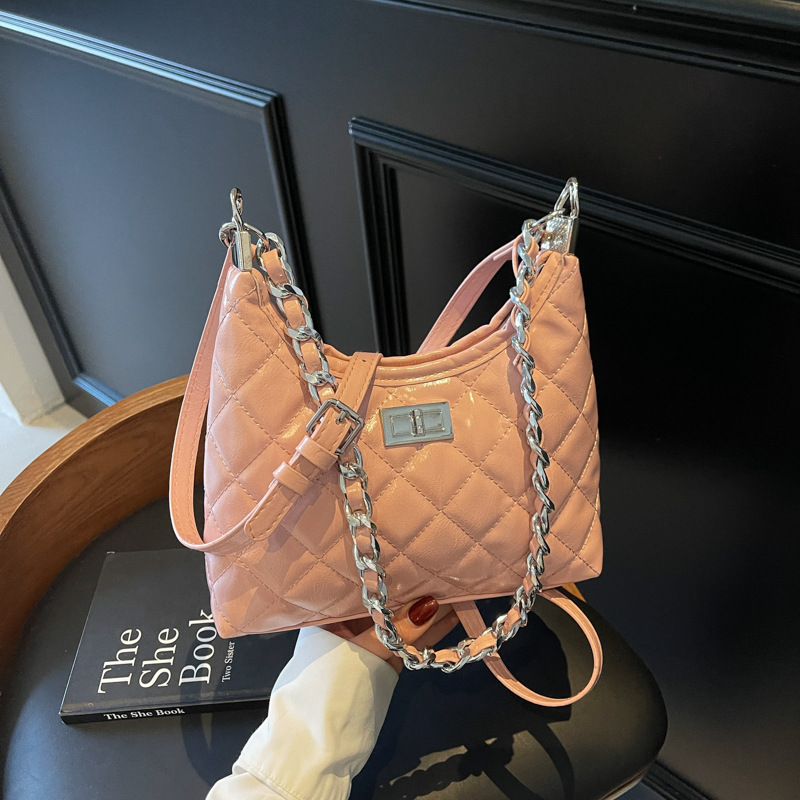 经典菱格小众设计包包女包时尚百搭单肩包斜跨通勤水桶包