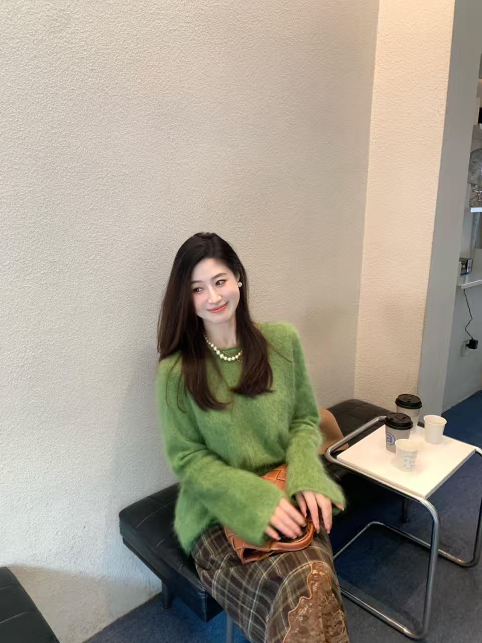 2025秋冬新款韩系慵懒风绿色套头针织毛衣女气质上衣百搭半身裙