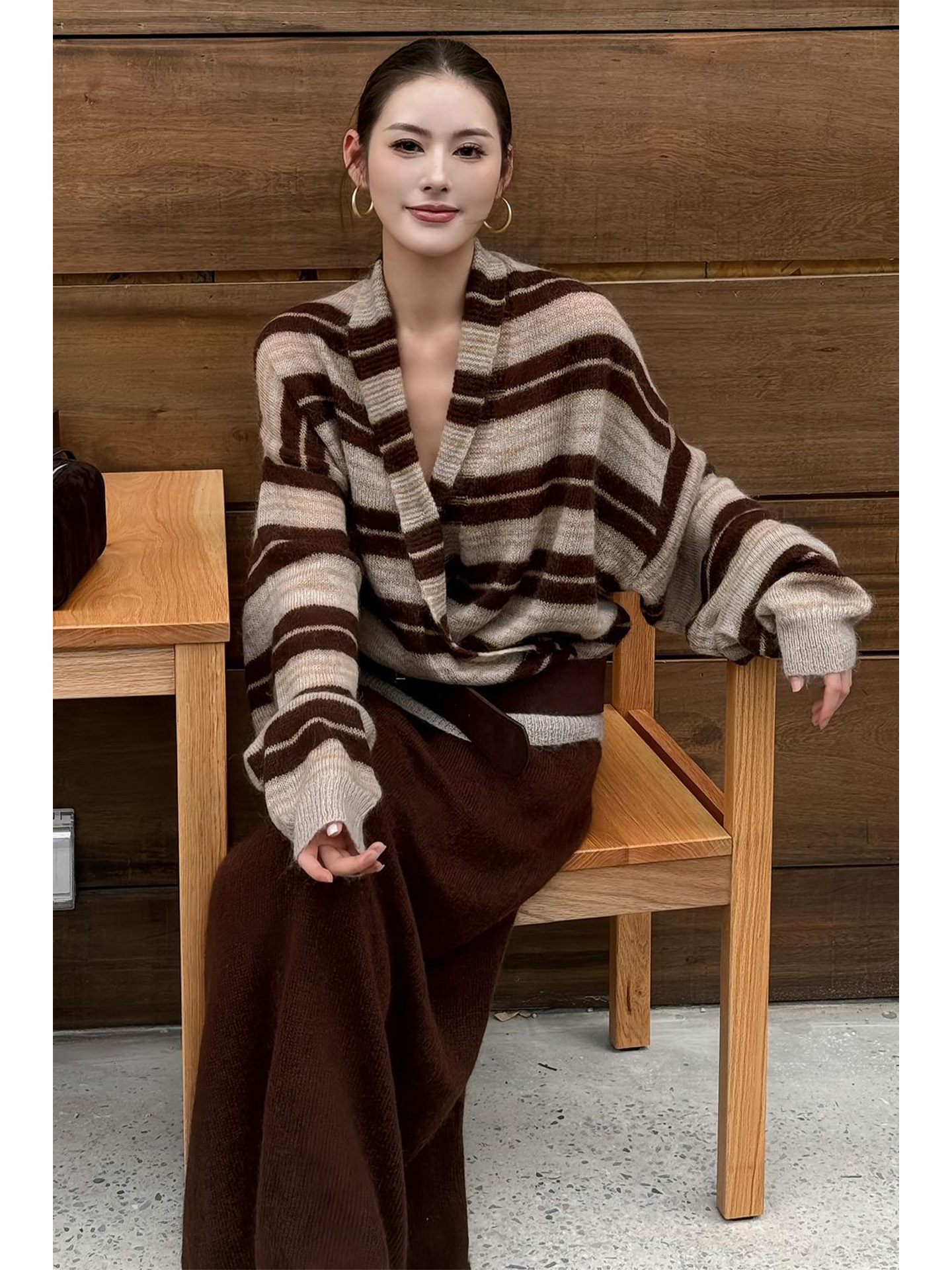 韩系氛围感早秋穿搭上衣气质独特漂亮慵懒松弛感超好看条纹针织衫