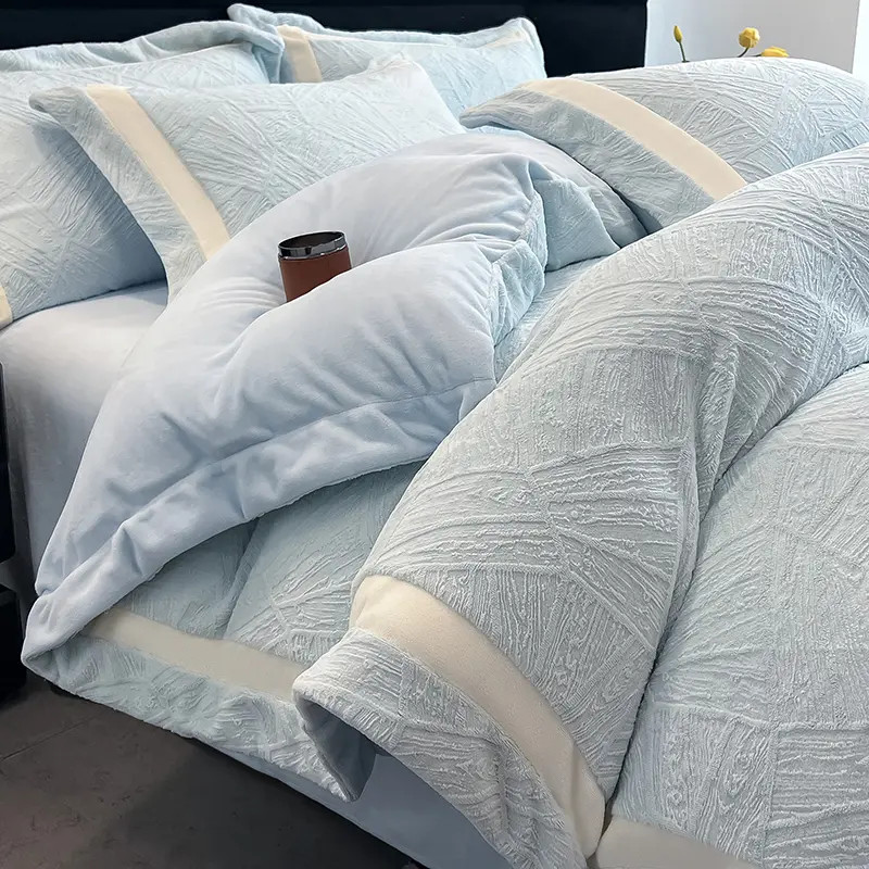 富安娜高级感牛奶绒四件套双面绒被套雕花绒床单加厚保暖床上用品