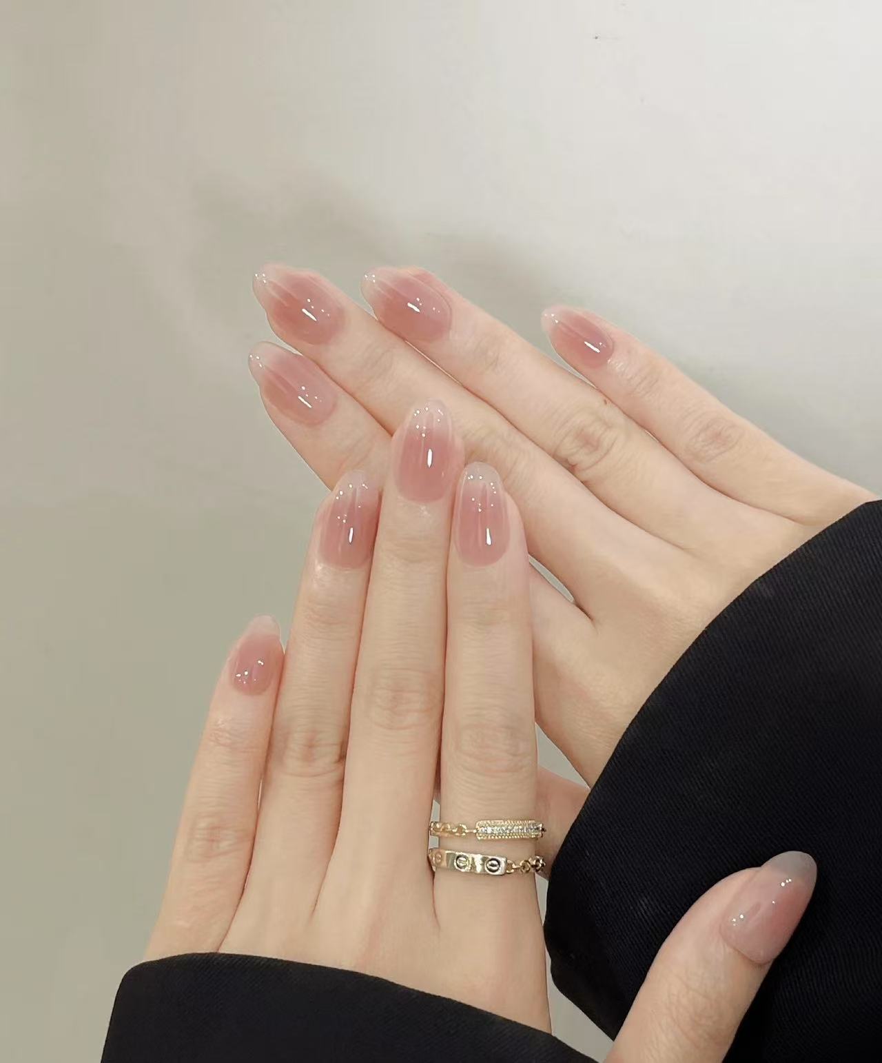 短款裸色温柔高级感手工杏仁纯轻奢短款秋冬2025美甲穿戴甲推荐