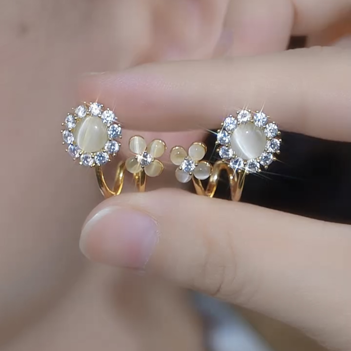 铜合金合成锆石耳饰 【太阳花】百搭一针戴两个耳洞设计耳钉耳环