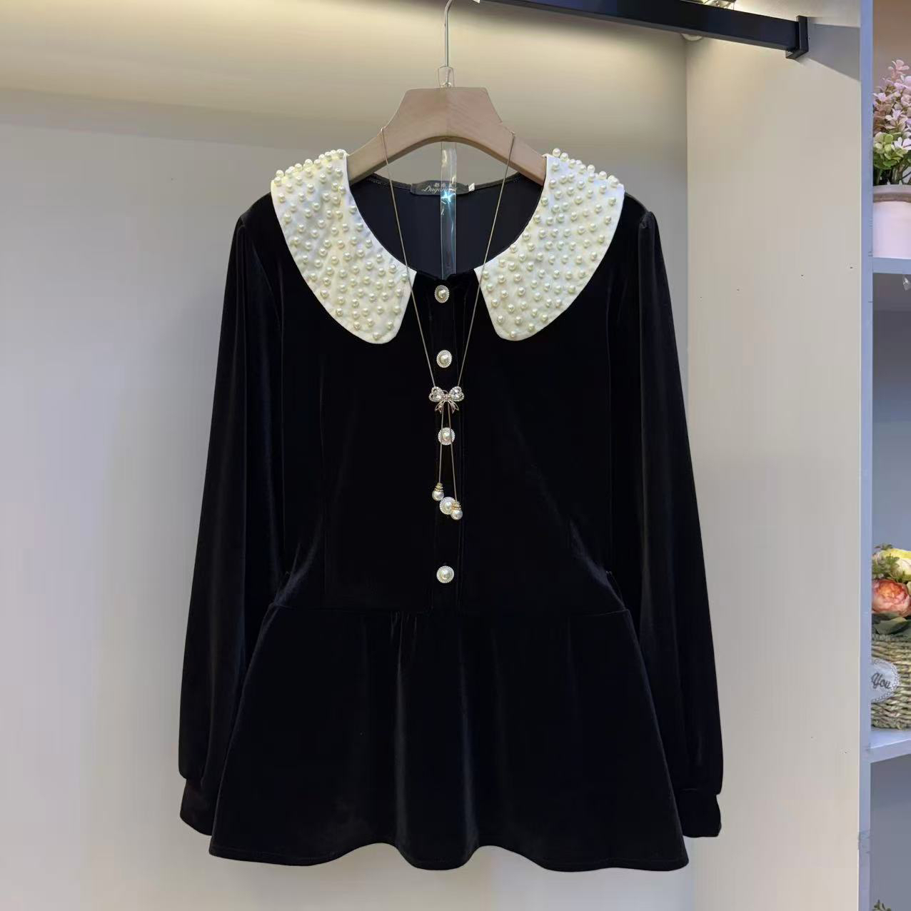 秋季新款法式复古珍珠娃娃领丝绒气质赫本风小黑裙女